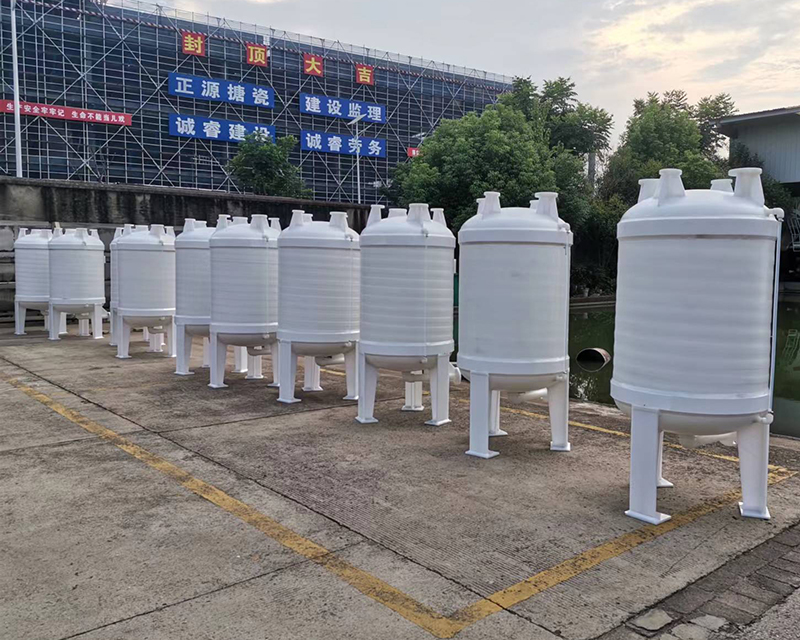 容器（真空、常压）